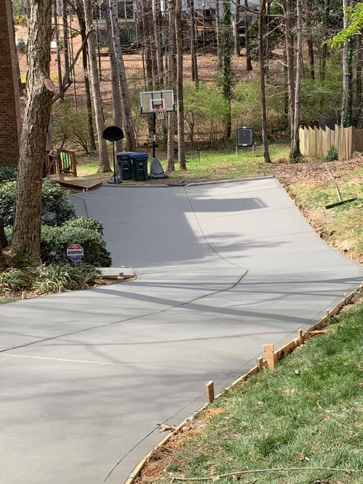 Concrete driveway pour by GM Outline
