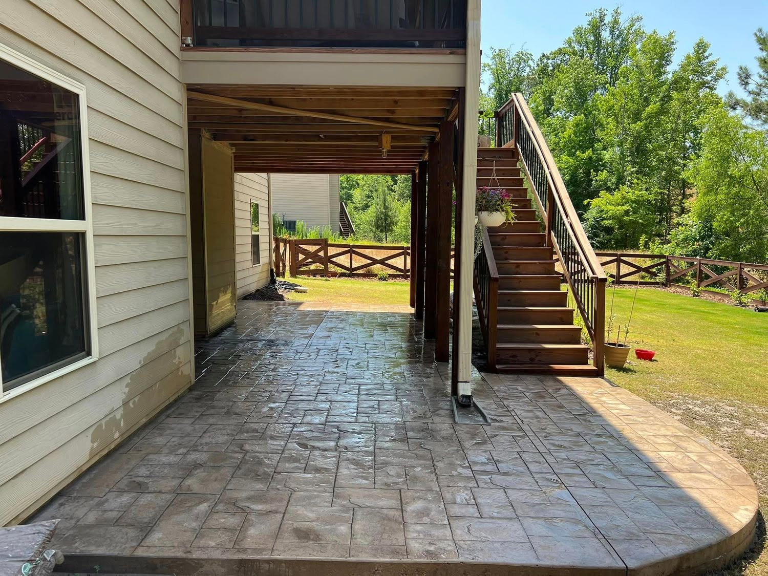 Stamped decorative concrete patio