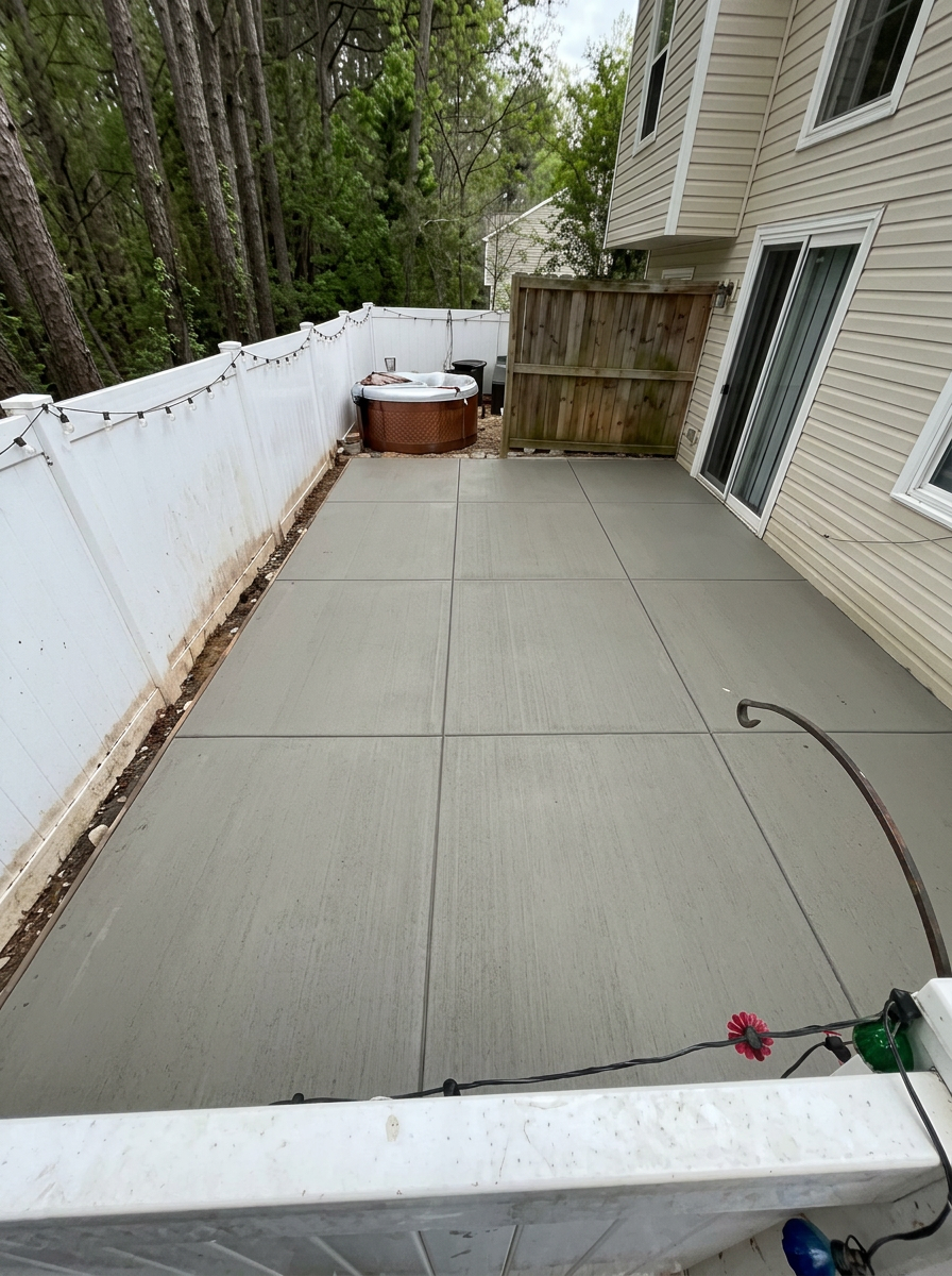 Finished side-yard concrete patio